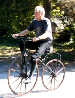 The legendary Jack Castor greeted us on one of his velocipedes. You can find out more about his 44 day HiWheel TransAm, hear an interview and see his famous crash  HERE !!